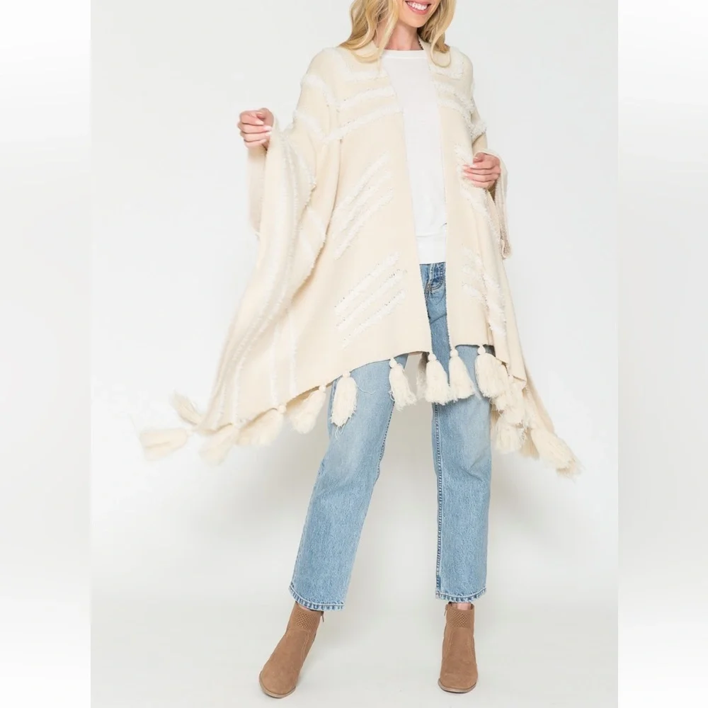 31 Fabulous Boho Sweater Fringe Kimono - Picture 2 of 6